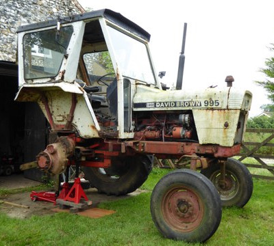 Tractor with wheel off